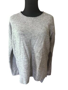 Simply Vera Verawang gray and black asymmetrical hem sweater size S